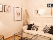 Preciosa habitación con cama doble en alquiler en La Latina