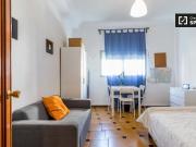 Preciosa habitación en alquiler en L'Amistat, Valencia
