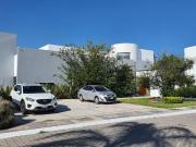 PRECIOSA RESIDENCIA EN VENTA BALCONES DE JURIQUILLA...