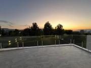 PRECIOSA RESIDENCIA EN VENTA CON VISTA A PARQUE