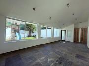 PRECIOSA RESIDENCIA REMODELADA