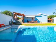 Preciosa villa con piscina privada y piso en venta en...