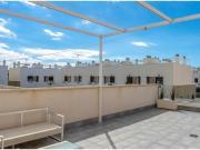 PRECIOSA VILLA DE 3 DORMITORIOS CON PISCINA PRIVADA ZONA...