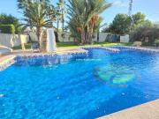 Preciosa Villa De 4 Dormitorios Y 5 Baños Con Gran...