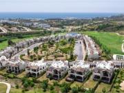 Preciosa villa renovada en Azata Golf, Estepona