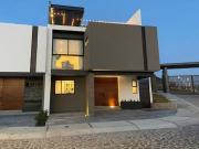 Preciosas Casas en El Refugio, 3 Recamaras, Estudio en...