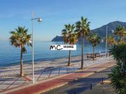 Precioso apartamento en primera línea de playa a la...