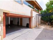 PRECIOSO CHALET CON PISCINA PRIVADA Y GARAJE EN AGUAS...