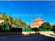 Precioso chalet independiente de 5 dormitorios con...