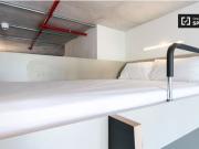 Precioso estudio con balcón y aire acondicionado en...