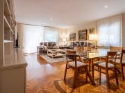 Precioso y amplio apartamento exterior de tres lados en...
