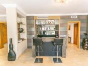 Precioso y lujoso apartamento con vistas al mar en Monte...