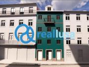 Prédio a 50m da praça da Sandeman na ribeira de Vila... Prédio a 50m da praça da Sandeman na ribeira de Vila...