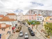 Prédio com 2 frações e vista de mar em Paço de Arcos,...