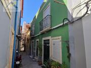 Prédio com 4 frações junto à Av. Luisa Todi em Setúbal