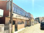 Prédio com 4 Fracções | Investimento com Rentabilidade...