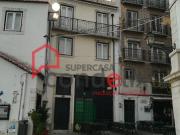 Prédio com acesso directo ao Largo do chafariz, devoluto