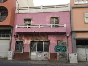 Prédio com dois pisos, logradouro, boa localização,...