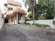 Prédio Comercial em Pedra Redonda