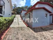 Predio con 4 casas en Condado de Sayavedra