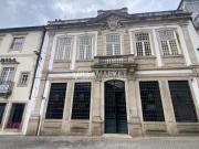 Prédio da banca com 1220 m2 distribuído por 5 pisos...