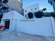 Prédio em Encosta do Sol