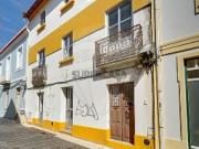 Prédio em Glória e Vera Cruz