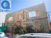 Prédio em ruína na Baixa da Banheira