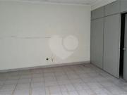 Prédio inteiro à venda ou para locação em São Judas SP