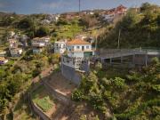 Prédio Isolado em Câmara de lobos