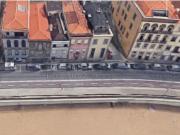 Prédio para recuperação total na primeira linha de mar