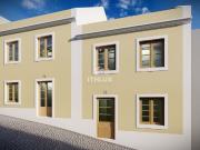 Prédio para renovar com logradouro com projeto aprovado... Prédio para renovar com logradouro com projeto aprovado...