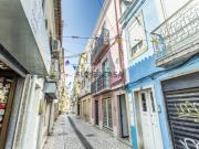 Prédio Recuperado no Centro Histórico de Setúbal com 3... Prédio Recuperado no Centro Histórico de Setúbal com 3...