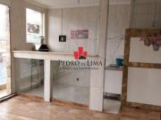 Prédio residencial, com salões para alugar na Penha
