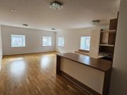 Preisgesenkt: Geräumige 3 Zimmer Wohnung im Herzen von...