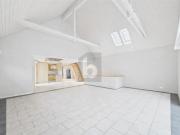 PREISHIT VIEL PLATZ UND GIGANTISCHE RAUMHÖHE