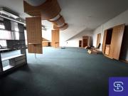 Preiswerte 101m² Büroeinheit mit Hauszentralheizung Nähe...