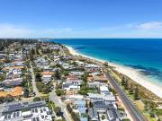 Oceanfront Living, Courtyard +2 under cover car bays!