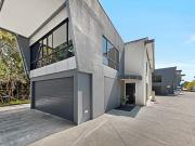 PREMIUM A GRADE OFFICE & WAREHOUSE COMBO: 330m² Fully...