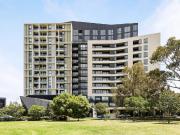 Premium apartment in a prestigious parkside setting