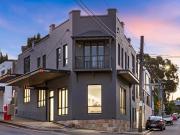 PREMIUM CORNER SUITE IN THE HEART OF BALMAIN