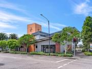 Premium Free Standing Asset with Flexibility