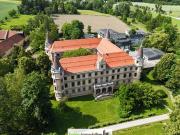 PREMIUM Grundstück Nähe Schloss Puchberg mit Altbestand