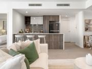 Premium Inner City Apartment with Study Nook & Expansive...