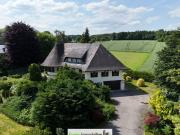 PREMIUM Lage Nähe Schloss Puchberg auf Riesengrundstück