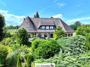 PREMIUM Lage Nähe Schloss Puchberg auf Riesengrundstück