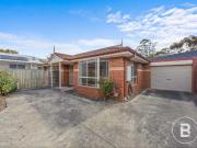 PREMIUM LOW MAINTENANCE UNIT IN A DESIRED SUBURB
