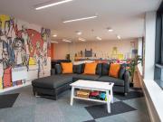 Premium Single Bed Studio A Has an Apartment