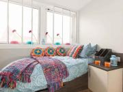 Premium Single Bed Studio C Has an Apartment