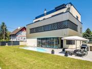 Premium Villa mit grünem Weitblick sonnige Ausrichtung...